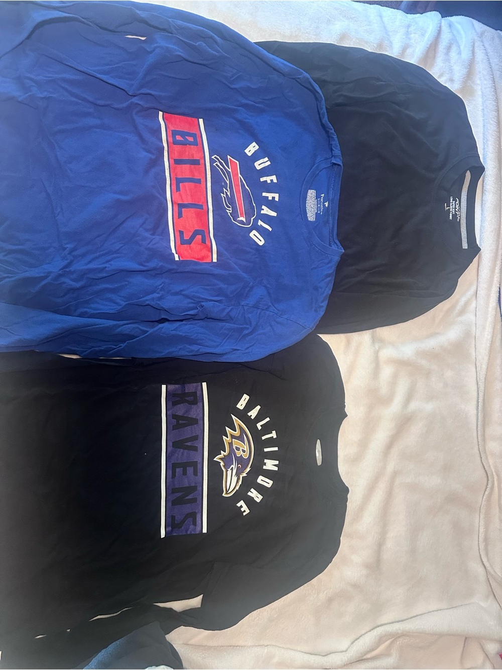 Lot of 3 men’s long sleeve tees L buffalo bills ravens solid black